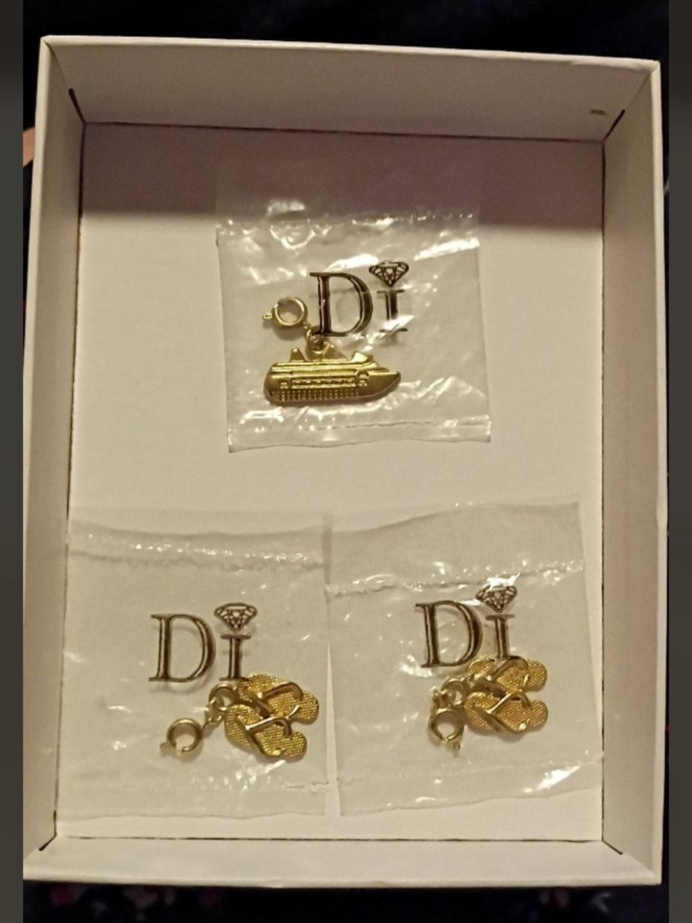 NEW Diamonds International Cruise Charms Lot - Cruise Ship & Sandals